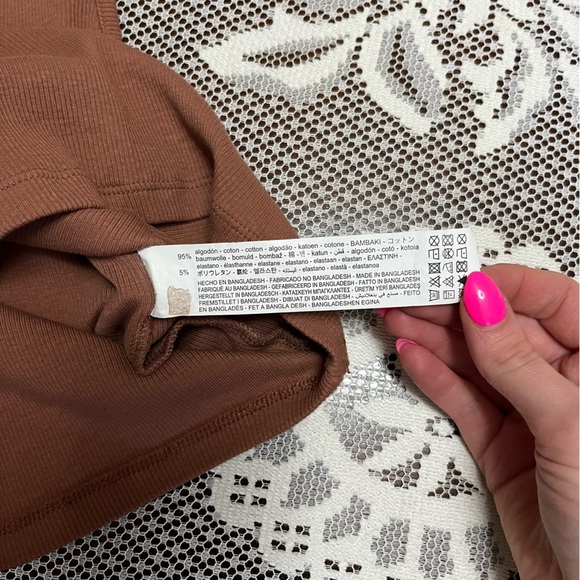 Zara sleeveless cropped turtle neck - Picture 3 of 3